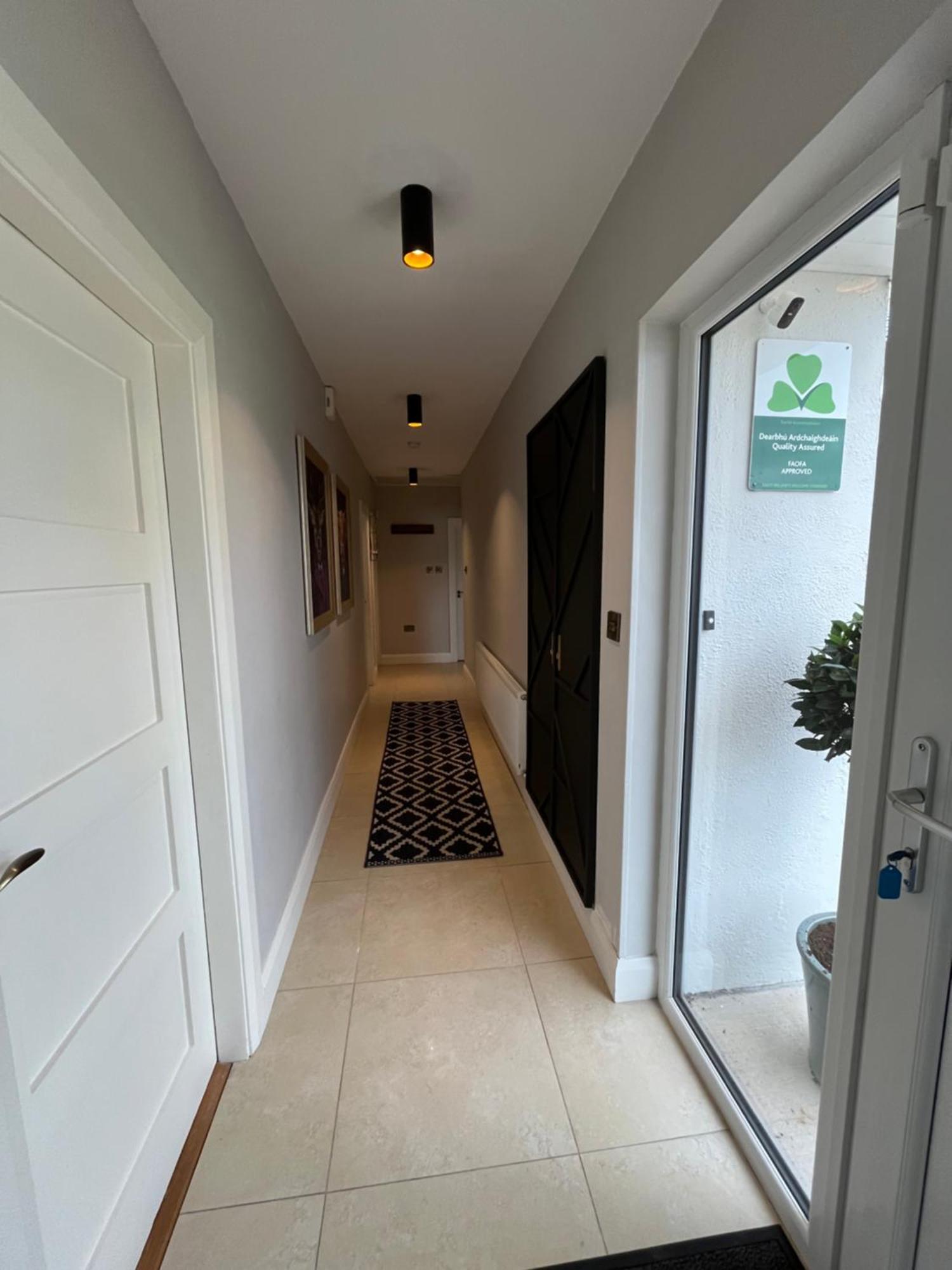 The Hillcrest, Luxury Accommodation In Castleblayney Town Exterior foto
